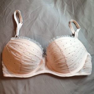 Victoria’s Secret dream angels uplift demi bra
